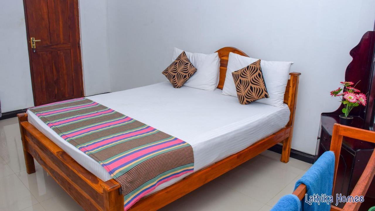 Lathika Homes 锡吉里亚 外观 照片